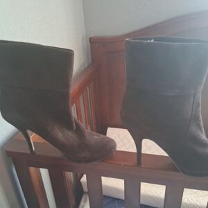 Chic Dark Brown Heeled Boots
